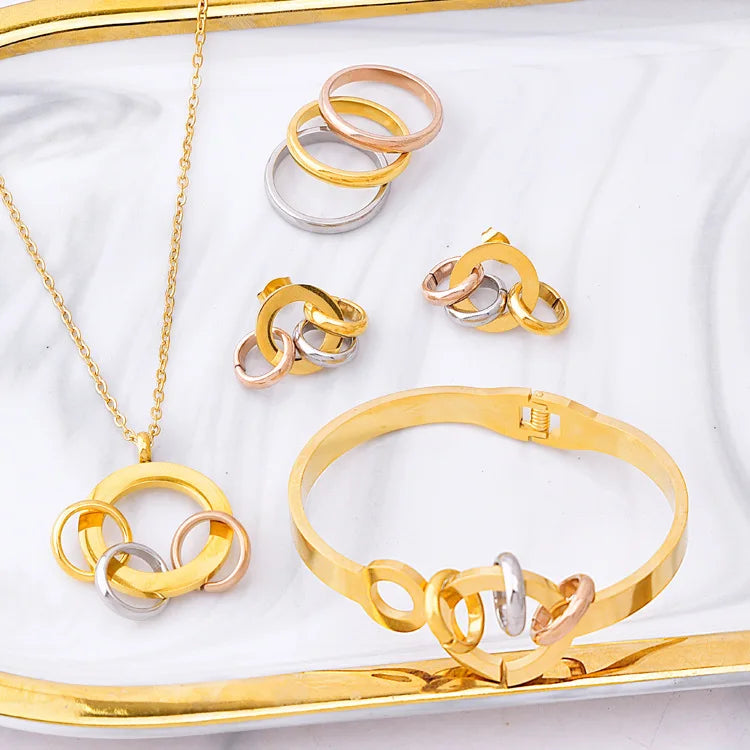 BJG0074S 2023 Tri-Color Mixed Vegan Bracelet Interlocking Clavicle Chain Necklace Set Stainless Steel Stainless Steel Weddings