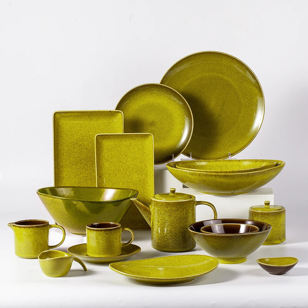 Shengjing Popular Design Yellow Color Glaze Porcelain Crockery Ceramic Tableware Sets Dinnerware Custom Logo  for Hotel Restaura