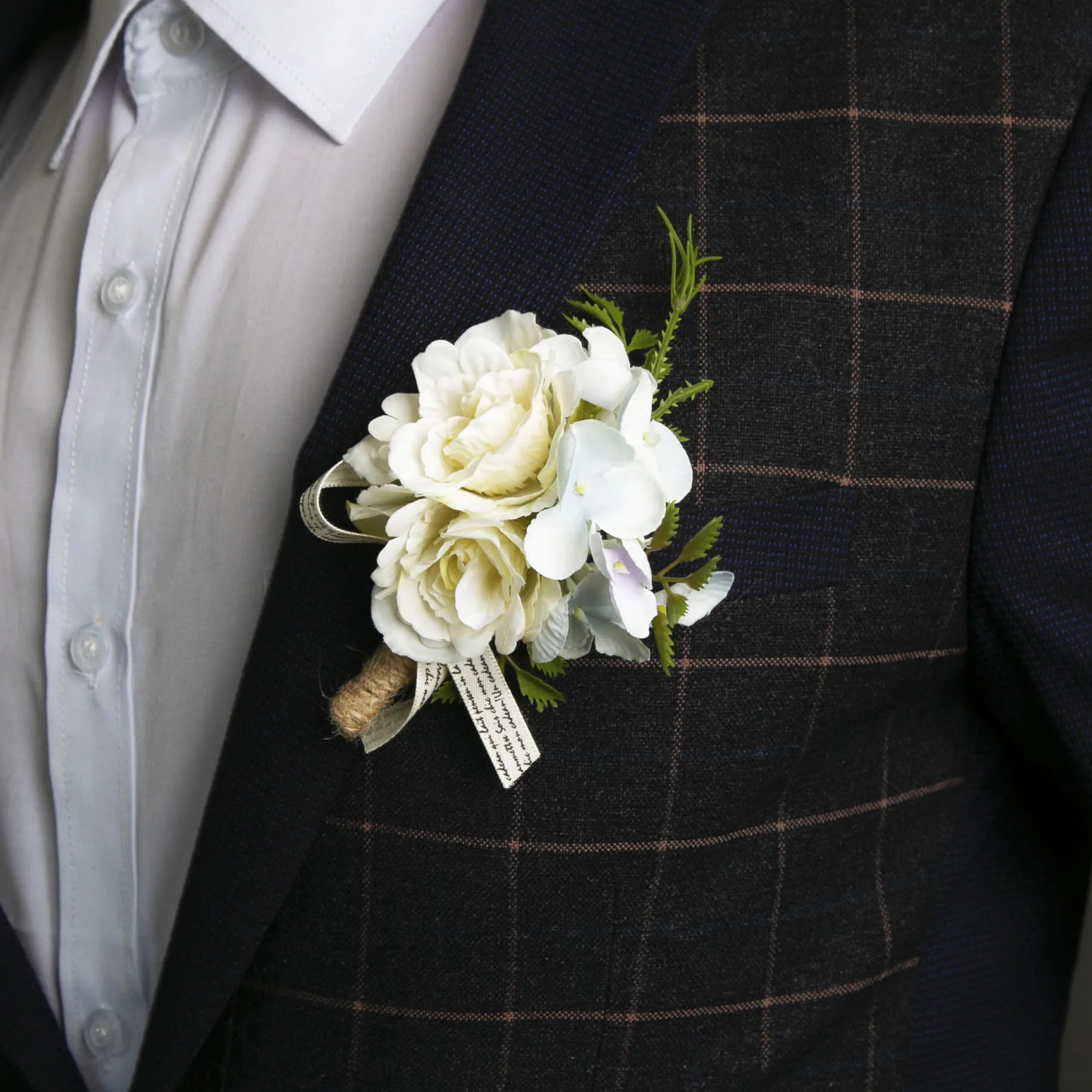 Rose Boutonniere Set Groom Boutonniere for Men Wedding Artificial Flowers Men Corsages for Wedding Best Man Party Suit