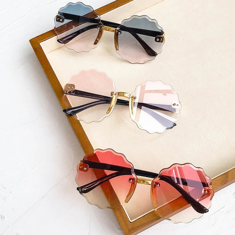 Unisex Blue Black Square Sunglasses for Kids Adults Popular Rimless Fashion PC Frame UV400 Acrylic TAC Lenses Custom Logo Lens