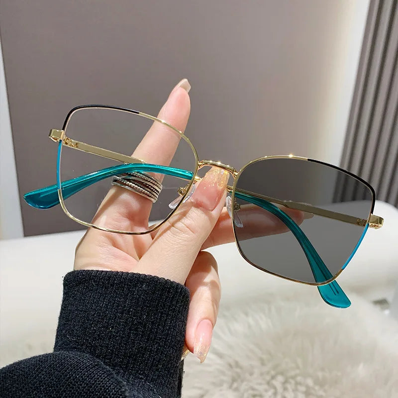 9067 2025 Fashion Cat Eye Anti Blue Light Blocking Glasses Retro Metal Glasses Photochromic Anti Blue Light Eyeglasses Frame