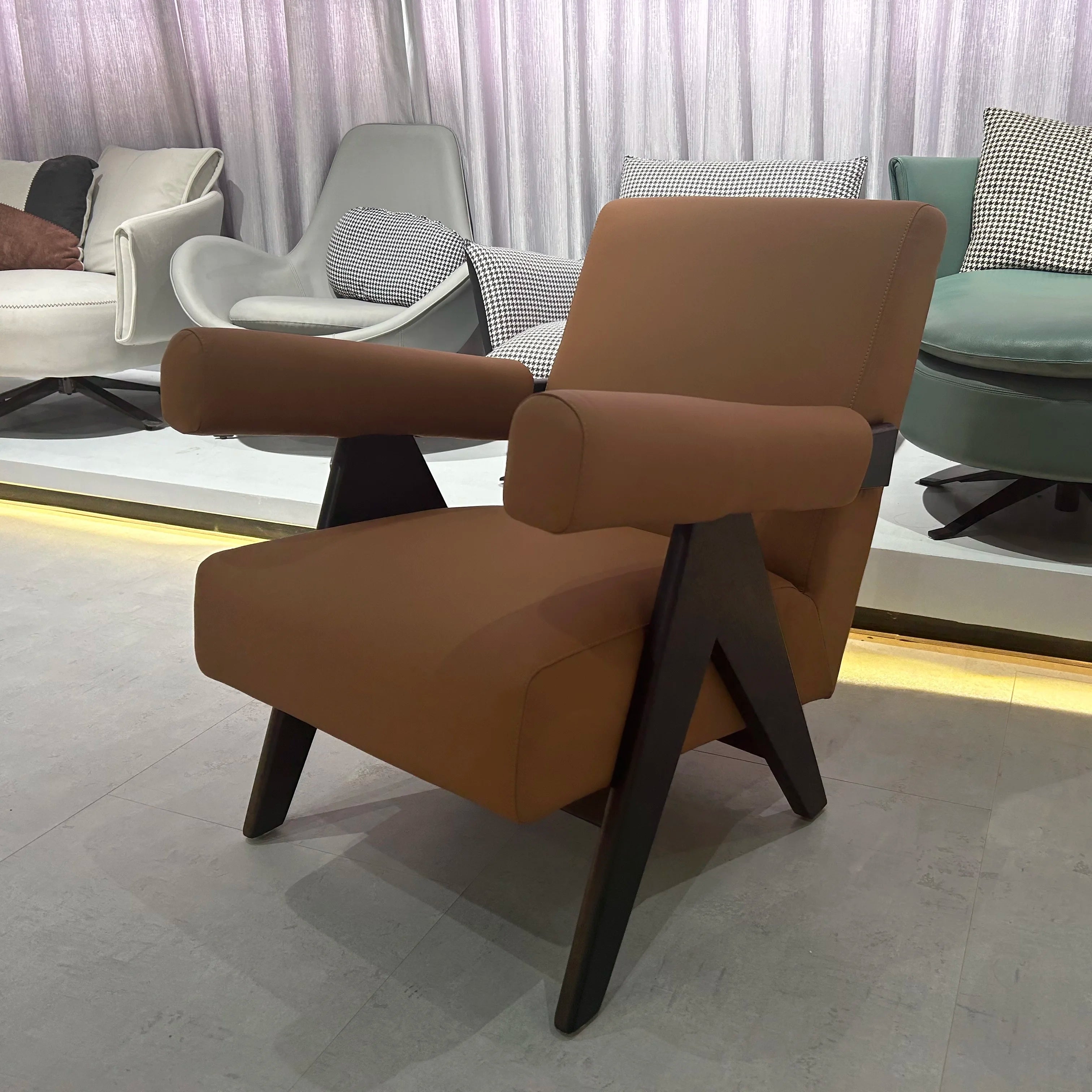 Nordic Designer Modern Leather Accent Chair Furniture for Bedroom Hotel Lounge Sofa Chair Recliner Wooden Living Room Armchair