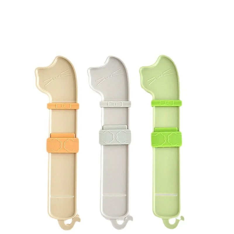 Durable Automatic Cat Puppy Bowl Feeder Eco-Friendly Plastic Rounded Spoon Design Small Snack Pattern for Canned Food Pet