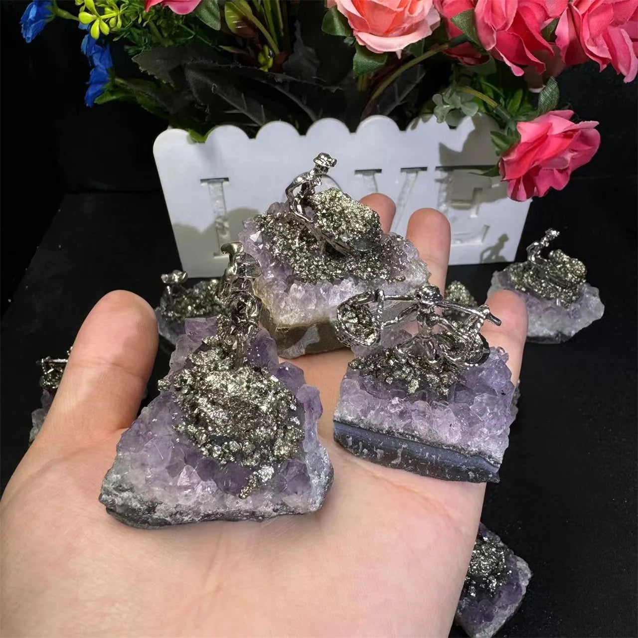 Wholesale Crystal Cluster Miner New Product Around 5 Cm Amethyst Cluster Miner for Decoration