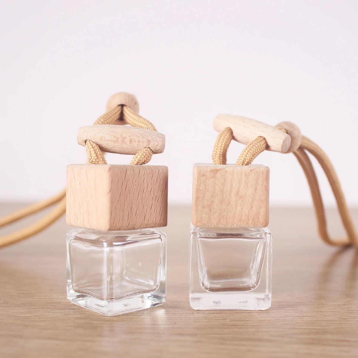 6ML 8ML for Auto Accessory Square Wooden Cover with Wooden Ball Car Diffuser Bottles Perfume Pendant Glass Container