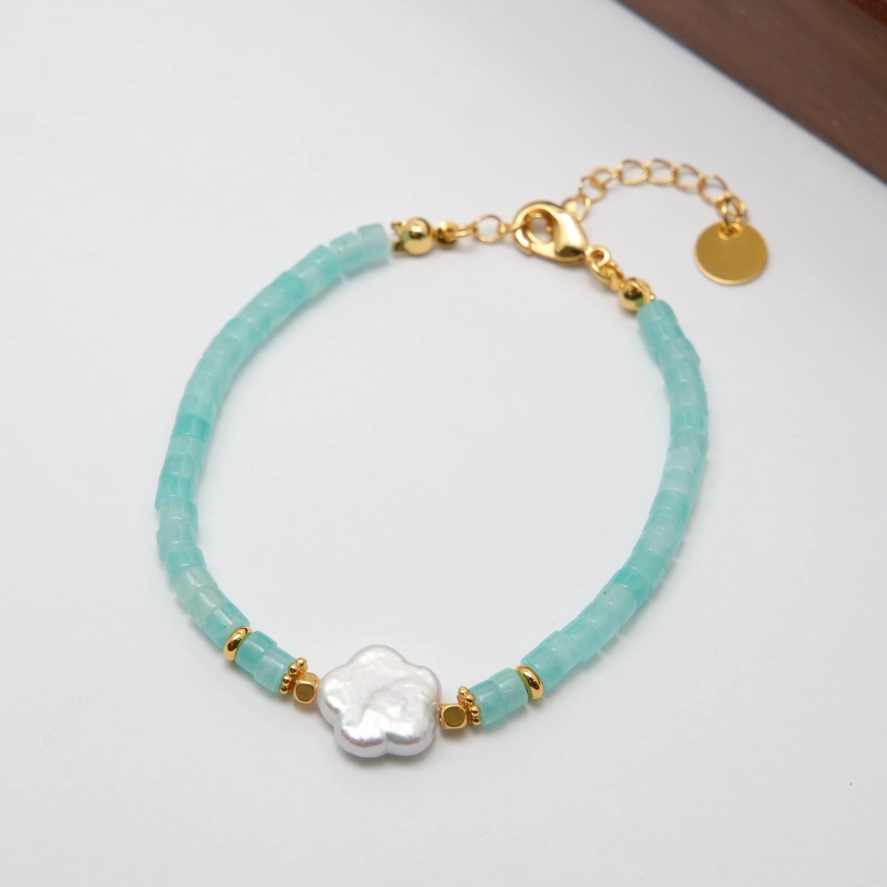 Elegant Special Light Green and Blue Round Bead Flower Natural Pearl Bracelet