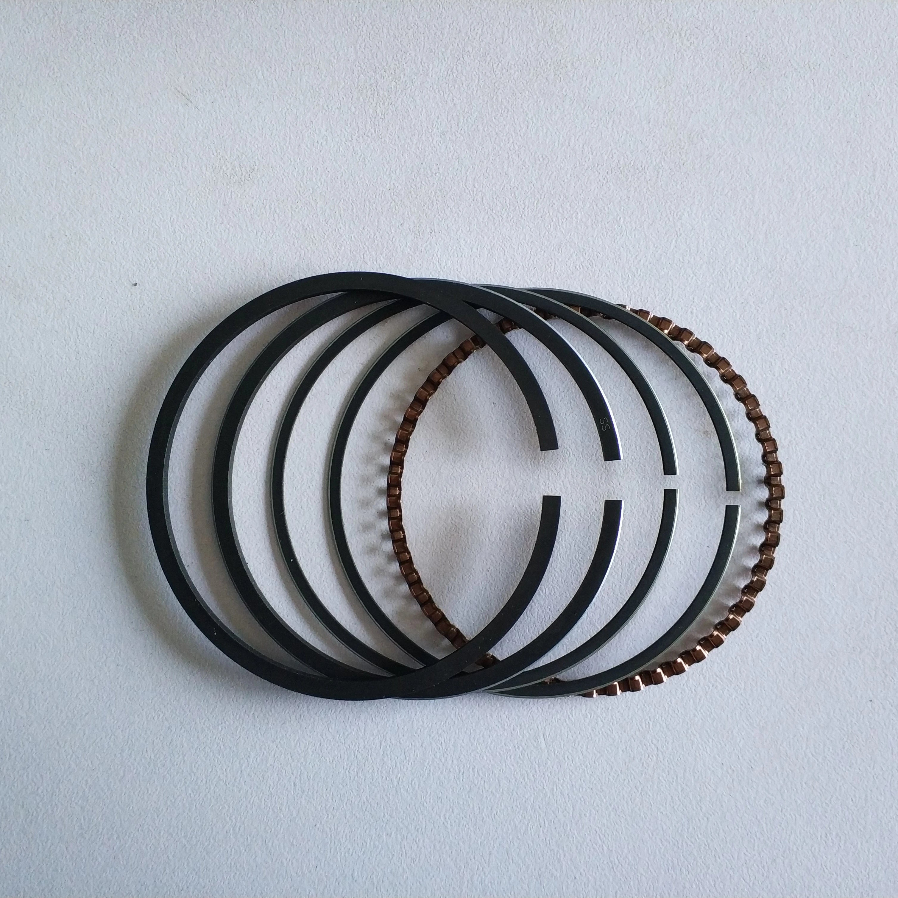 Robin  EH09 EH12 ER12 EX17 EX21 EX27 EX35 EX40 EY15 EY20 EY28 Piston Ring Set for Construction Machinery