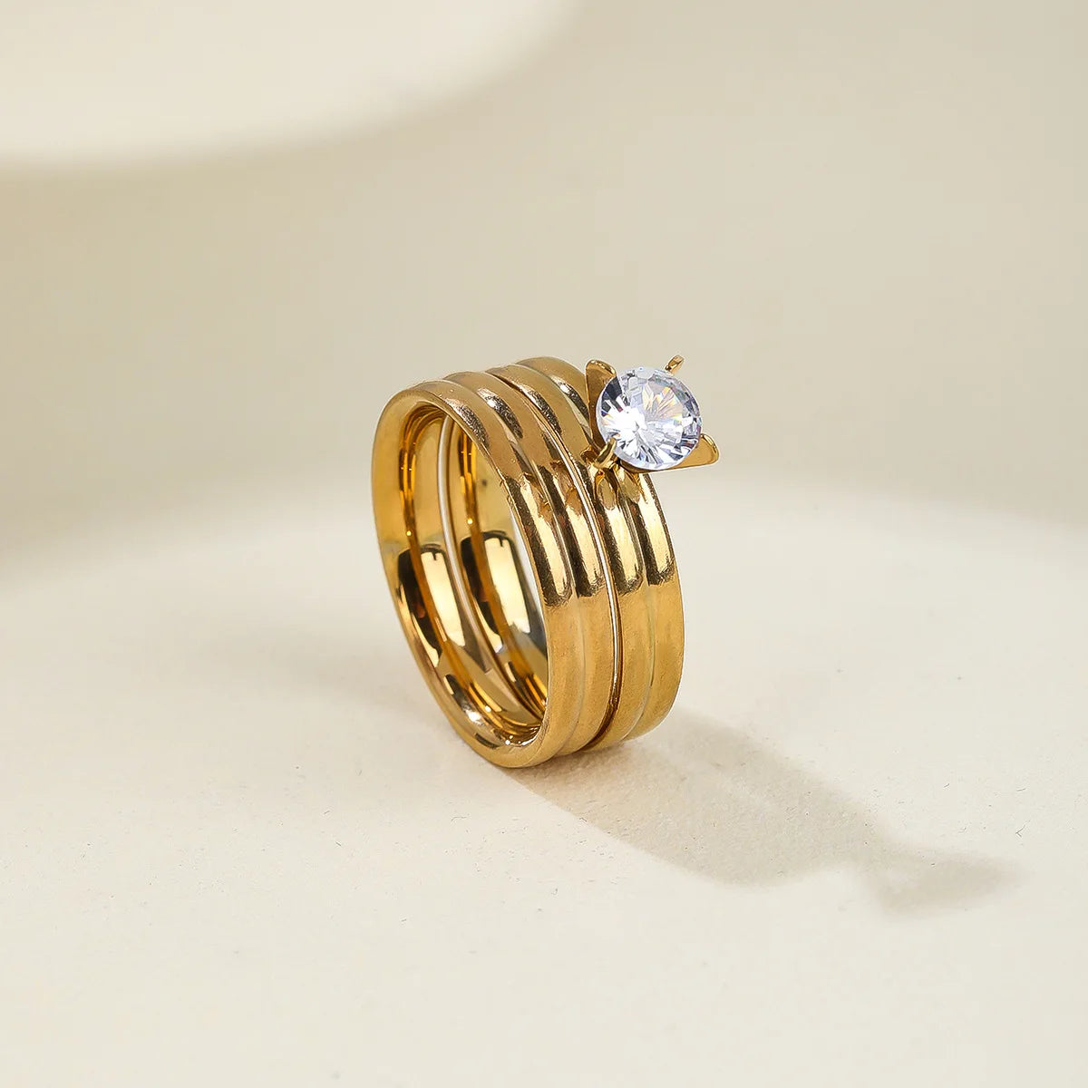 Waterproof High End 18K PVD Gold Plated Anti Tarnish Jewelry Stainless Steel Band Zirconia Rings for Women Wedding Bands