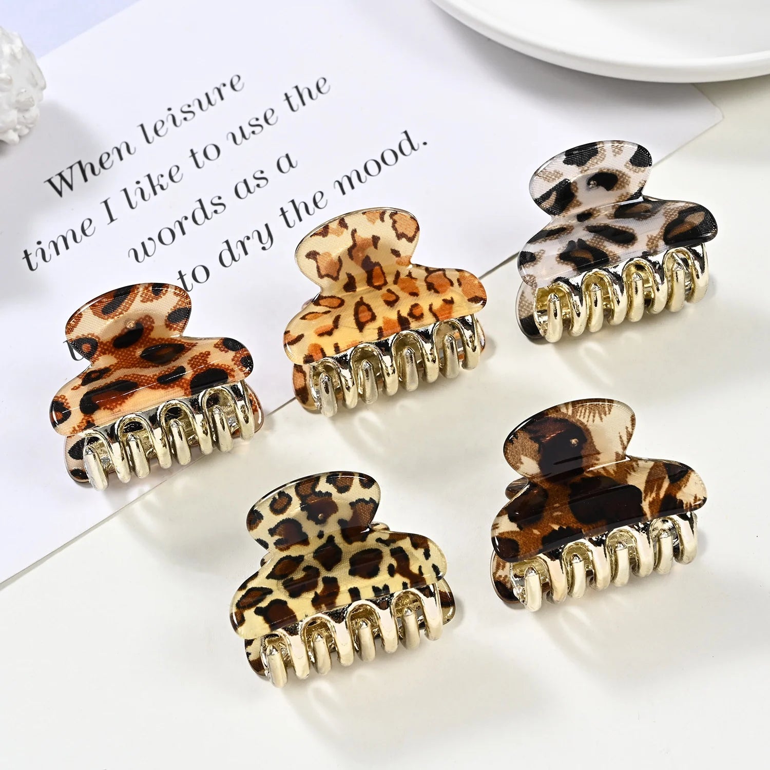 MIO Best Korean Leopard Fancy Acrylic Hair Claw 4cm Length Small Hair Claw Clip Acrylic Shark Clip for Girls Hair Accessories