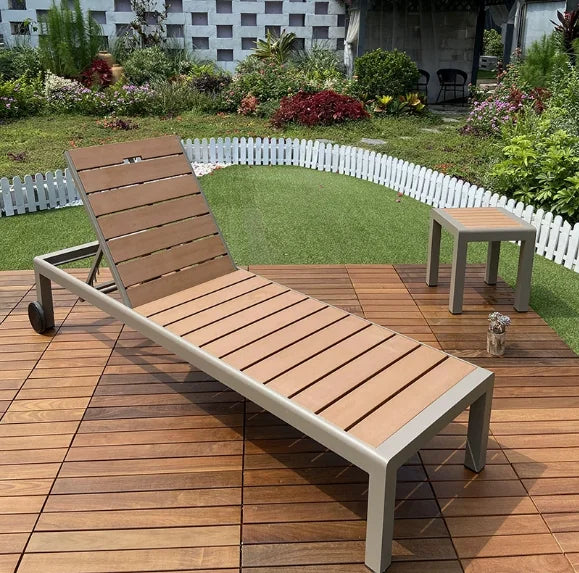 Outdoor Aluminum Folding Sun Lounger Discounted Suitable for Pools Gardens Hotels Villas Aluminum Frame Sun Lounger.