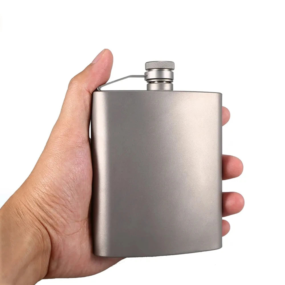 Custom High Quality Titanium Alloy Outdoor Hip Flask Portable Mini Screw Lid Hip Flask for Outdoor Travel