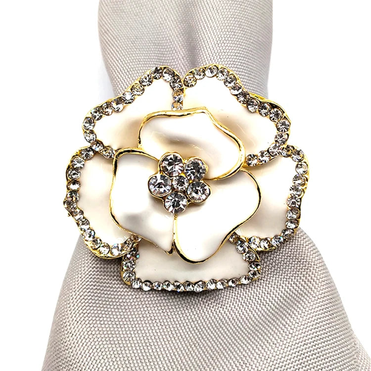 2023 Fashion Rose Flower Napkin Ring Gold Metal White Enamel Crystal Rhinestone Napkin Holder for Hotel Wedding Table Decoration