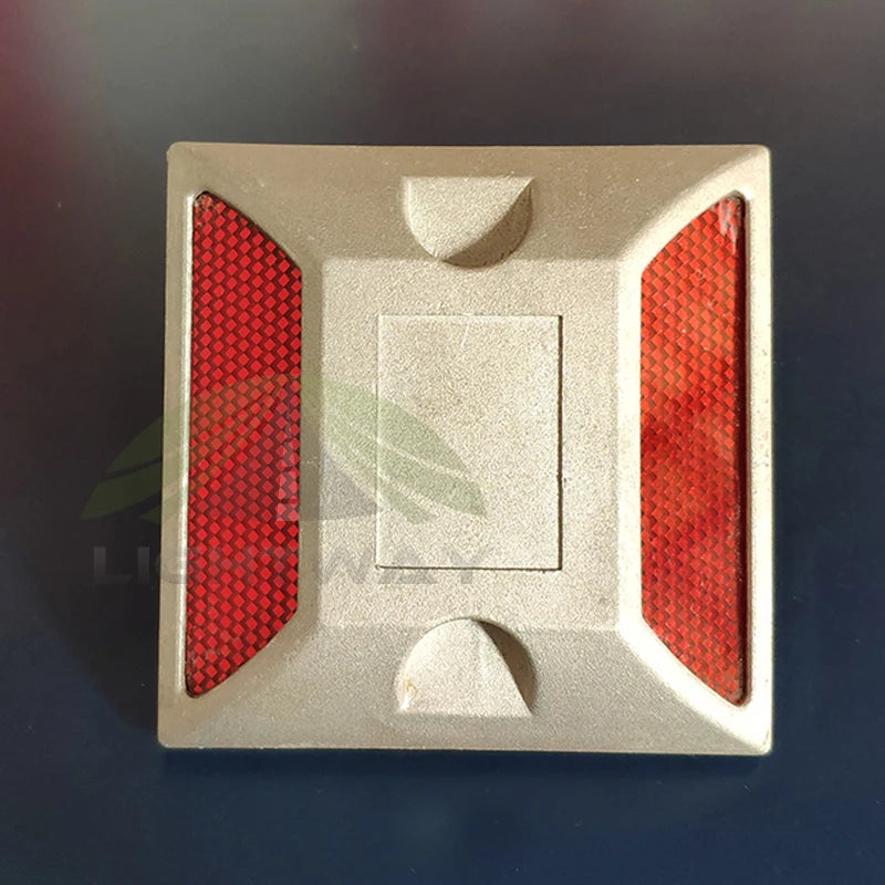 100*100*20mm Cast Aluminium Road Stud Retro Reflective Road Studs Pavement Eye Cat for Roads