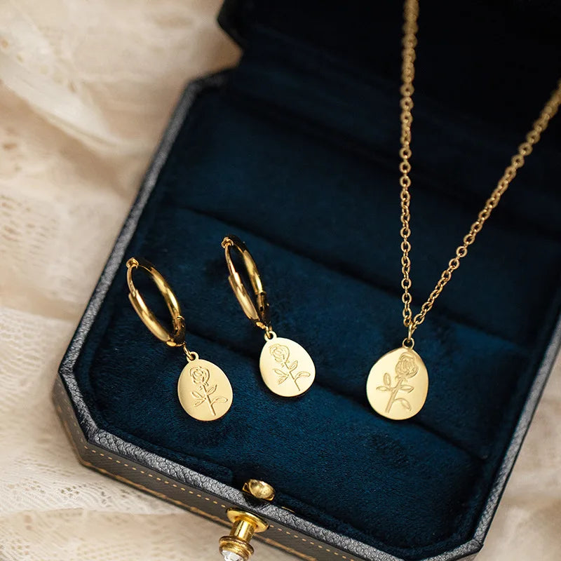 In Stock Stainless Steel Jewelry Tarnish Free 14K Gold Plated Engraved Flower Charm Pendant Necklace and Dangle Earrings Set