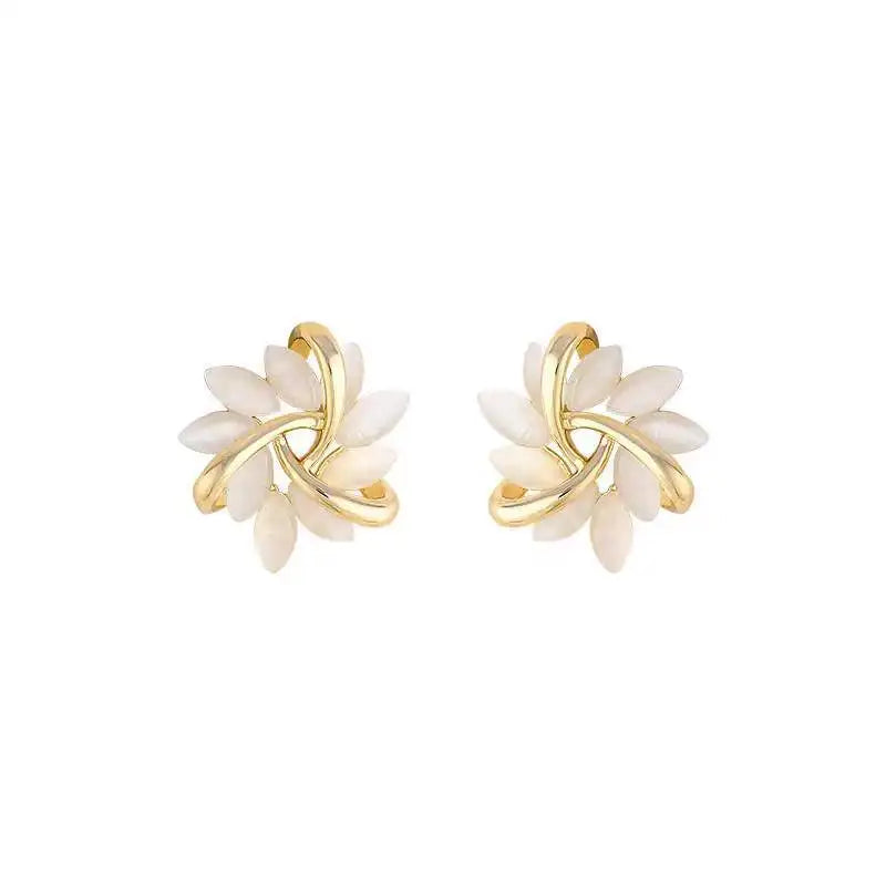 Elegant and Exquisite Opal Petal Circle Stud Earrings for Woman New Classic Jewelry Luxury Party Girl's Unusual Earrings