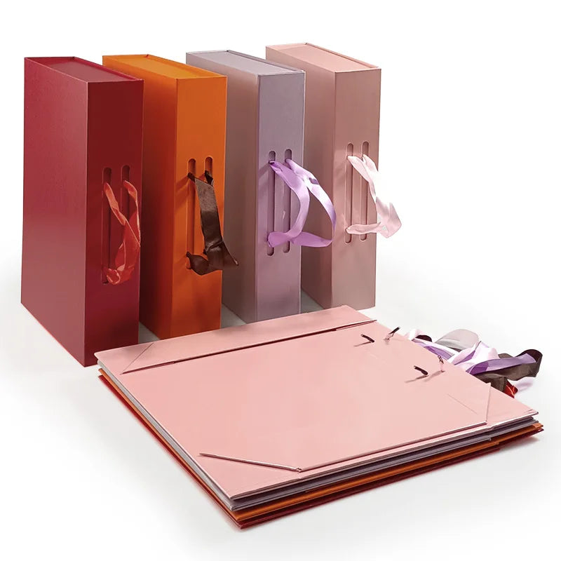 Cheap Folding Packaging Box Portable Clamshell Clothing Underwear Hard Thick Magnetic Gift Box with Handle MegaBDM