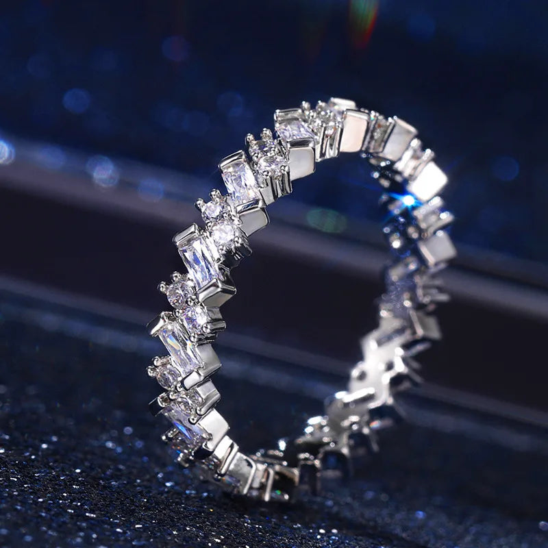 Huitan Fashion BlingBling Dainty Ring Shiny Rectangle Round Gems Full Around Zircon Silver Women Trendy Eternity Ring