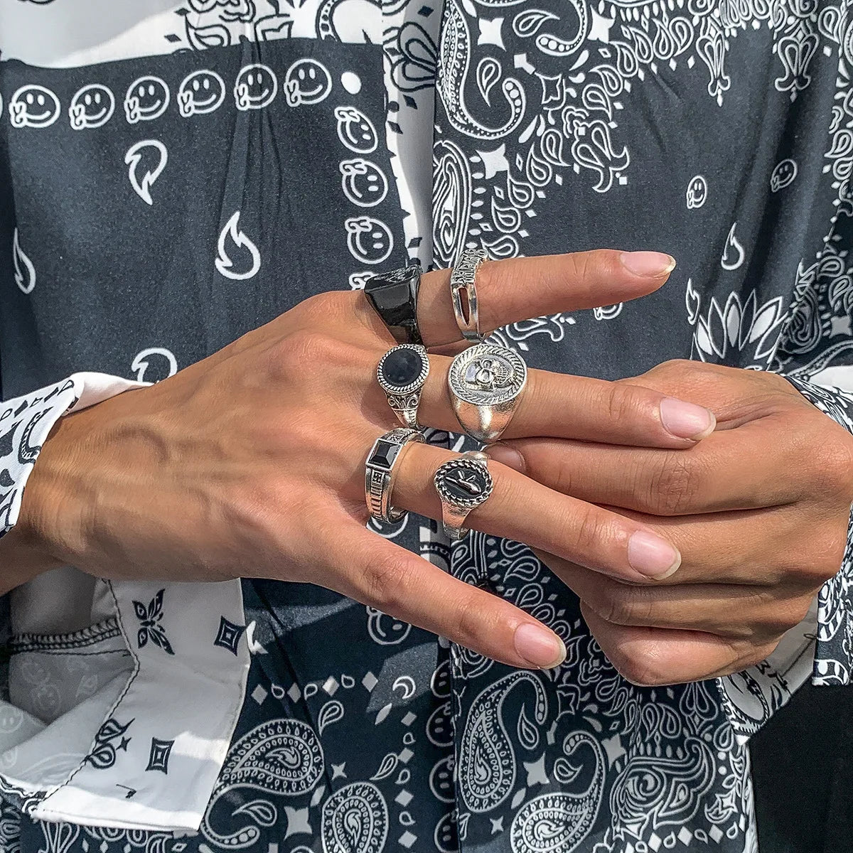 6Pcs/Set Retro Ring Sets Hollow Vintage Retro Drop Oil Skull Alloy Finger Ring Set Popular Silver Mens Jewelry Rings