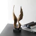 Luxury Gold Simple Craft for Home Decoration Stunning Resin Desktop Sculpture
