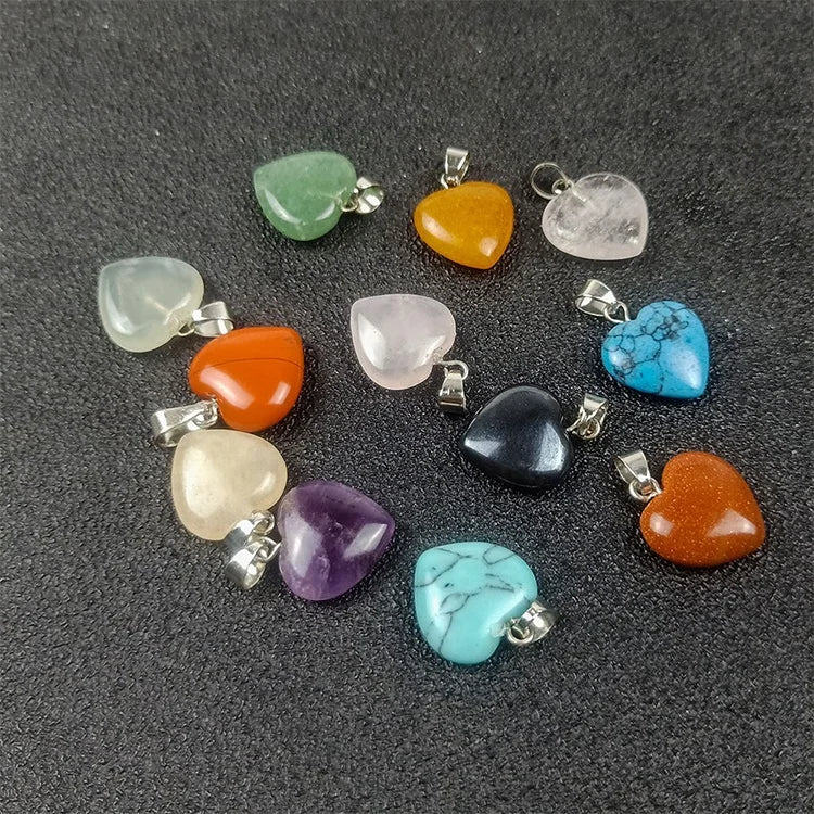 Wholesale Fashion Custom Natural Healing Stones Ladies Handmade Heart Shaped Original Crystal Stone Pendant Jewelry
