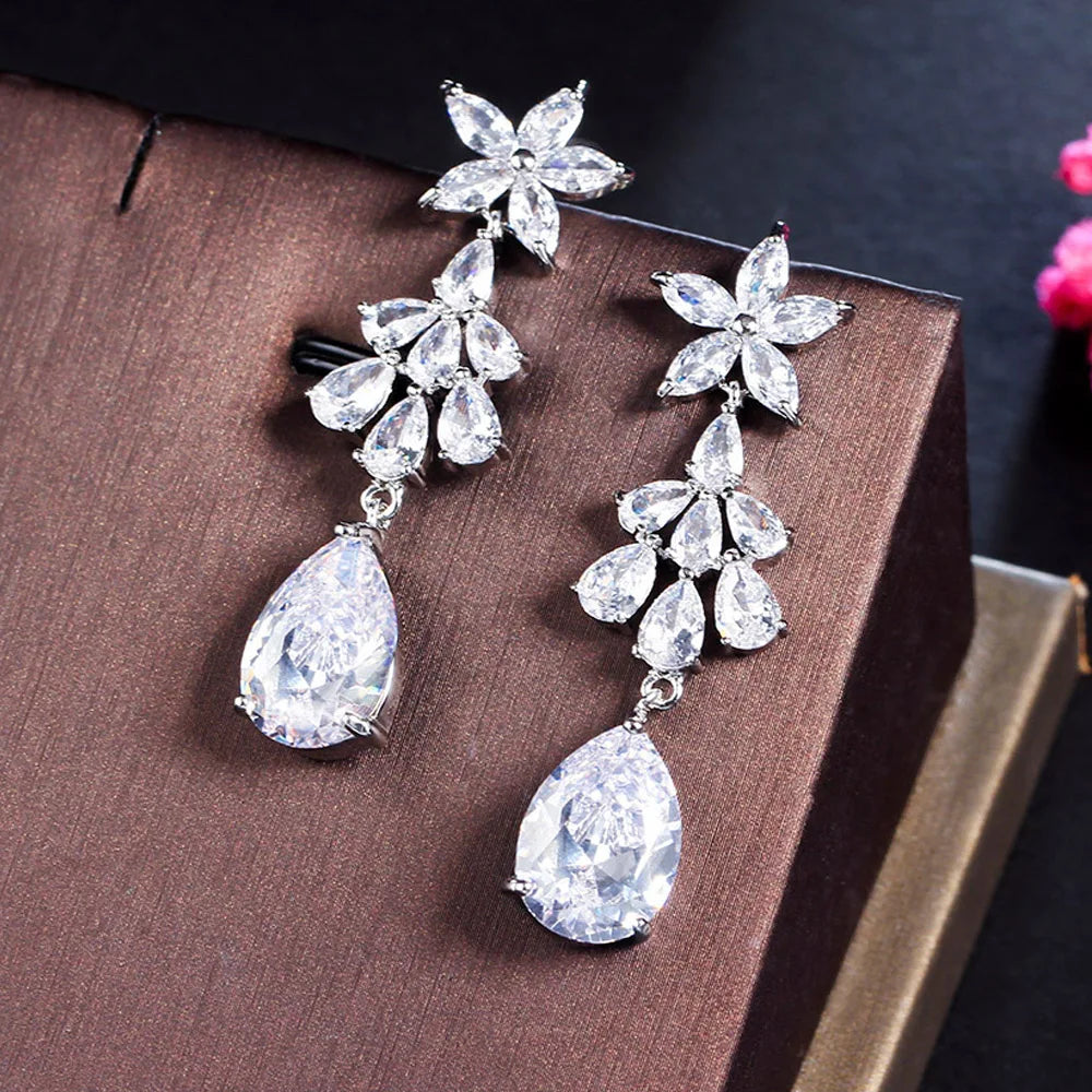 Sparking Pure White Genuine Cubic Zirconia Teardrop Stone Silver Plated Women Dangle Bridal Earrings for Luxury Wedding Party