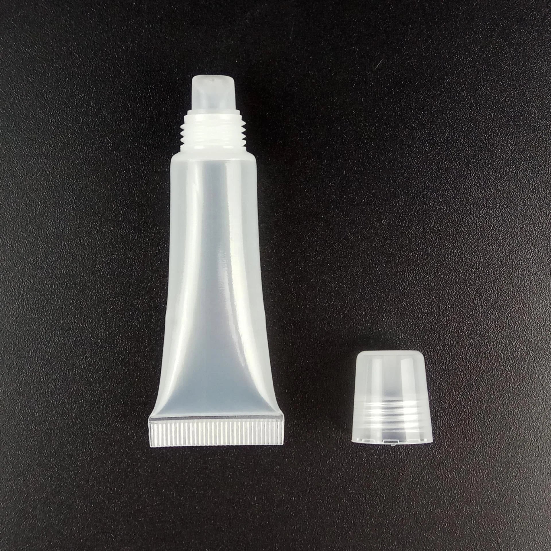 Custom Private logo Plastic 15ml Squeeze Tubes Lip Gloss Container Packaging Empty Lipgloss Squeeze Tube 5ml 8ml 10ml