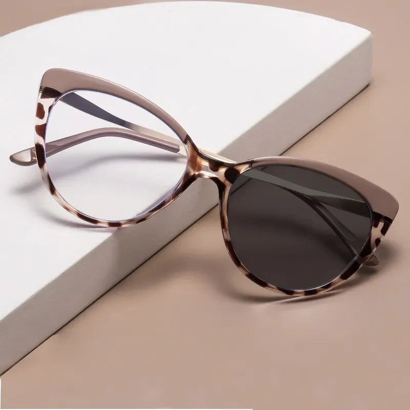5019 Eyewear Trendy Cat Eye Frames Photochromic Spectacle Glasses Anti Blue Light Optical Frame Women Photochromic Eyeglasses