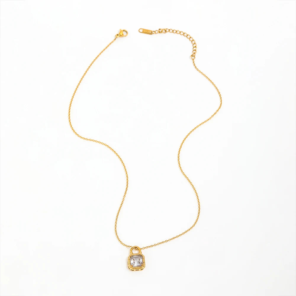 Fenny 18K Gold Plated Wholesale Non Tarnish Gift Lucky Love Heart-shaped Crystal Lock Pendant Stainless Steel Necklace for Women