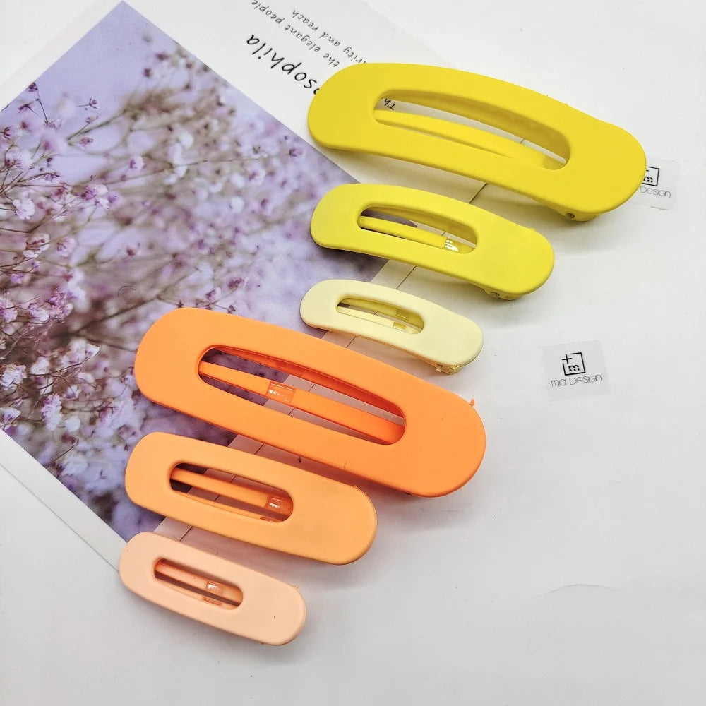 MIO Fashion Plastic Clip for Women Girls Pantone Color of the Year Very Peri Frosted Hair Accessories