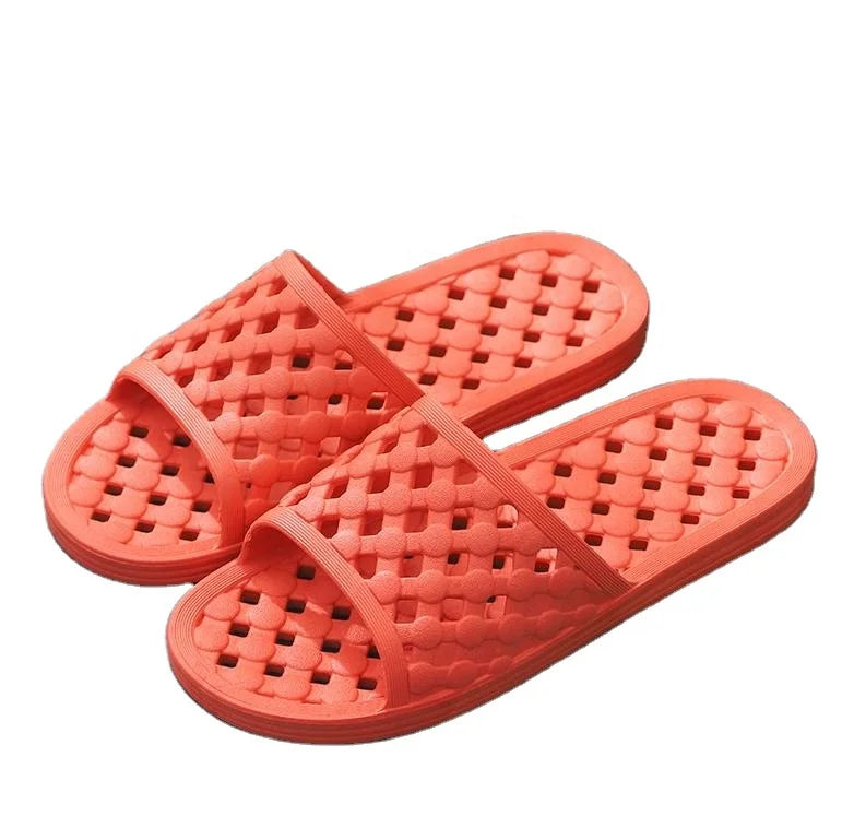 Wholesale New Trend Soft Indoor Bathroom Slippers Women PVC Lining Plastic Water Leak Proof Spa Beach Slippers Couples Winter