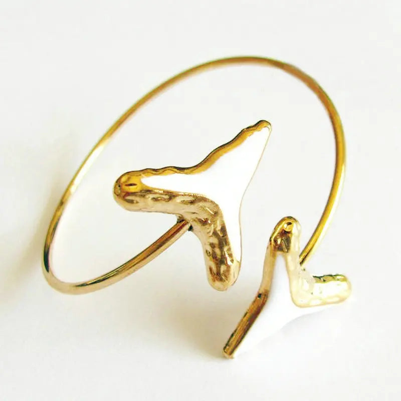 Fashionable Enameled Shark Tooth Bangle Bracelet Elegant Jewelry Design