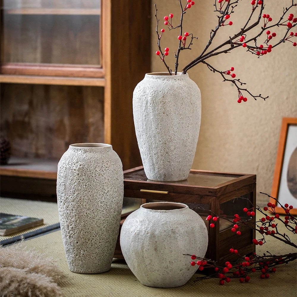 Retro Distressed White Ceramic Vase Rustic Antique Home Accessory for Flower Arrangement and Home Decor