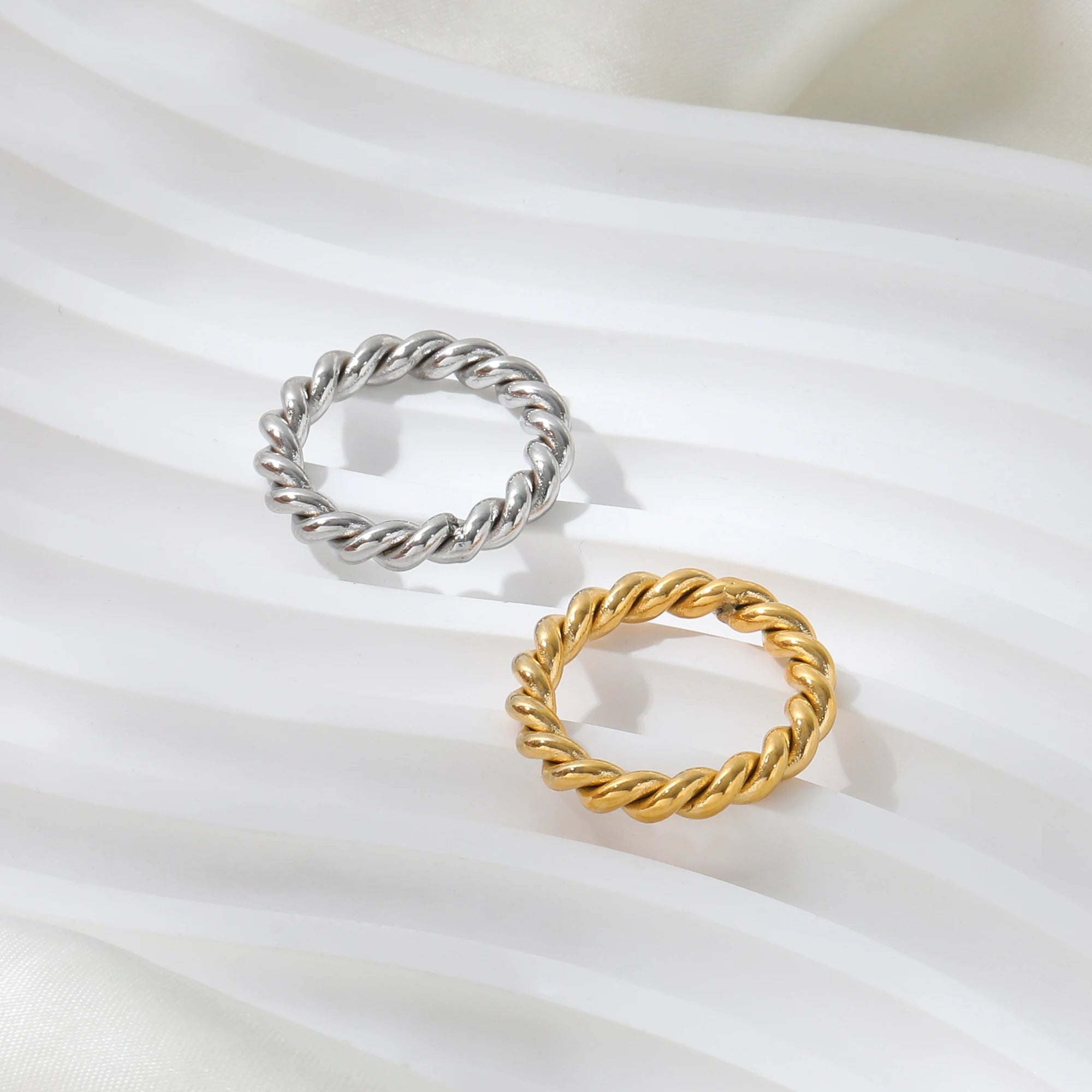 High End 18K Gold Plated Rope Rings for Women Stainless Steel Rings for Women