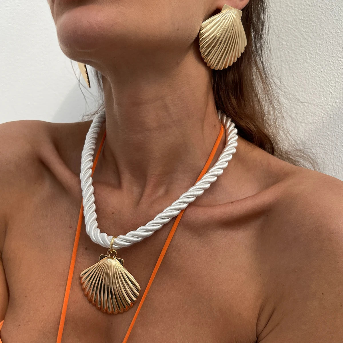 Exaggerated Large Metal Scallop Shape Pendant Necklace Earrings Set for Women Trendy Lady Daily Wear Accessories Fashion Jewelry