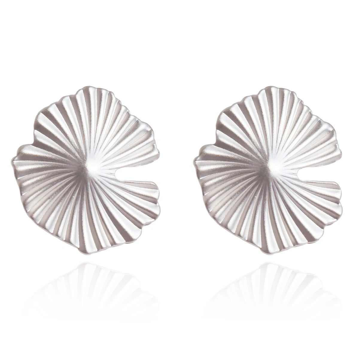 Premium Simple Brass Electroplated 18k Gold White Silver Trendy Charm Ginkgo Leaf Earrings Unisex Jewellery Factory Wholesale