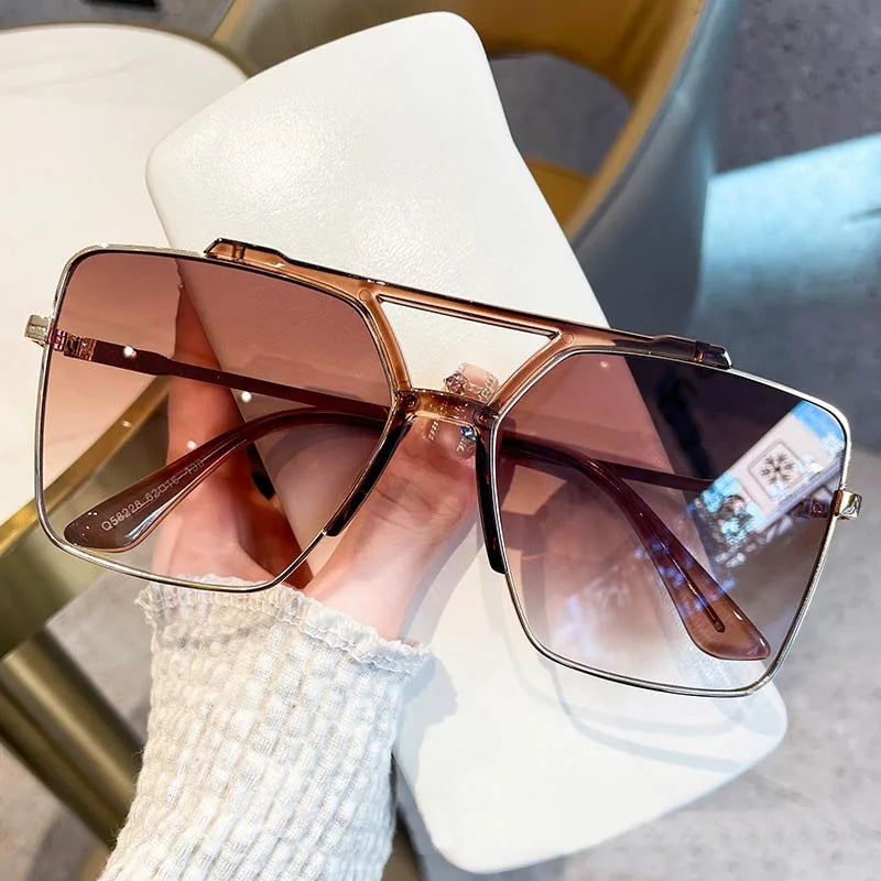 Sunglasses Low Moq Large Frame Double Bridge Trend 2024 Metal Famous Brand Glasses for Men Travel Champagne Sunglasses Female