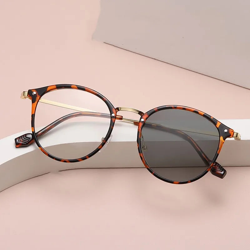 Blue Cut Photochromic Lens Change Colors in Sunshine Anti Blue Light Filter Round TR Frame Sun Glasses Sunglasses