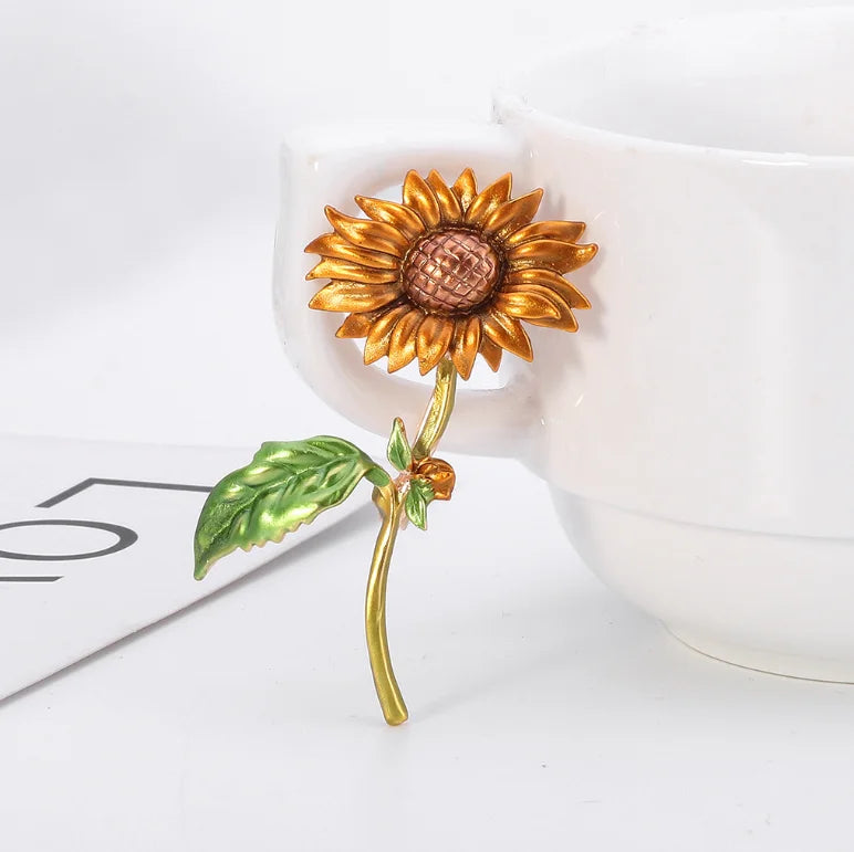 Creative Fashion Metal Oil Drop Sunflower Brooch Pin for Women Jewelry Accessories Wholesale
