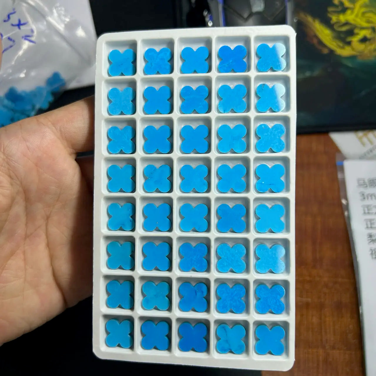 Popular Sale Turquoise Four Leaf Clover 13x13x2mm 14x14x2mm Blue Natural Turquoise Stone