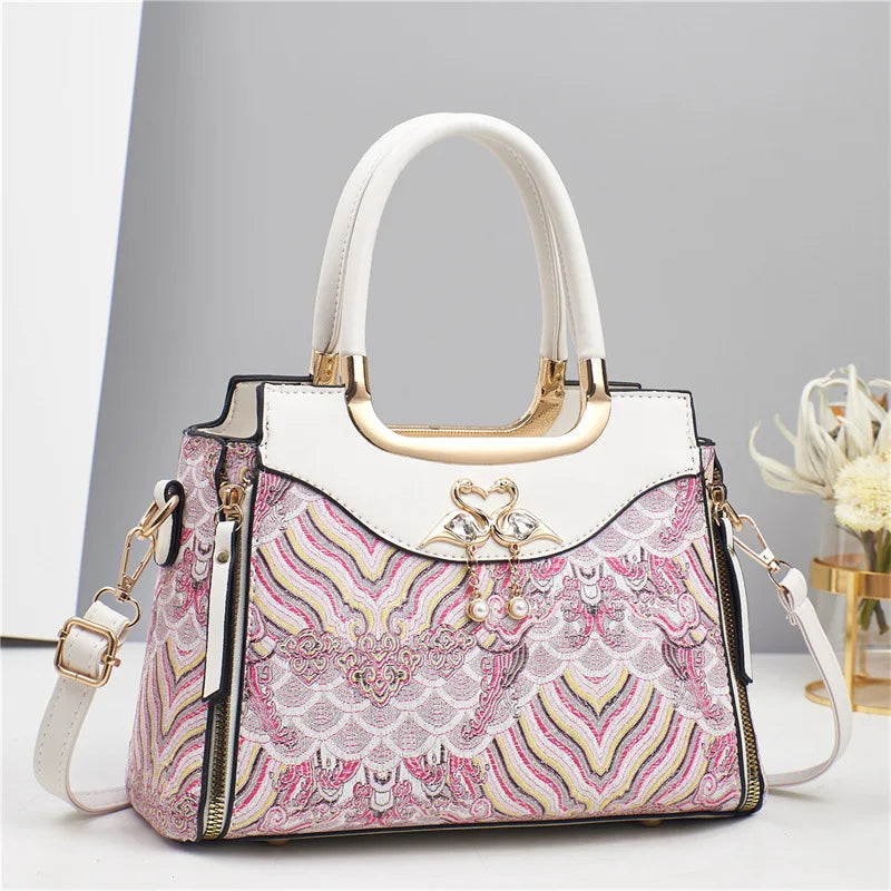 Factory-In-Stock High-End Women's Handbag Large Capacity Crossbody Shoulder Bag with Chain Decoration PU Material Model 21367