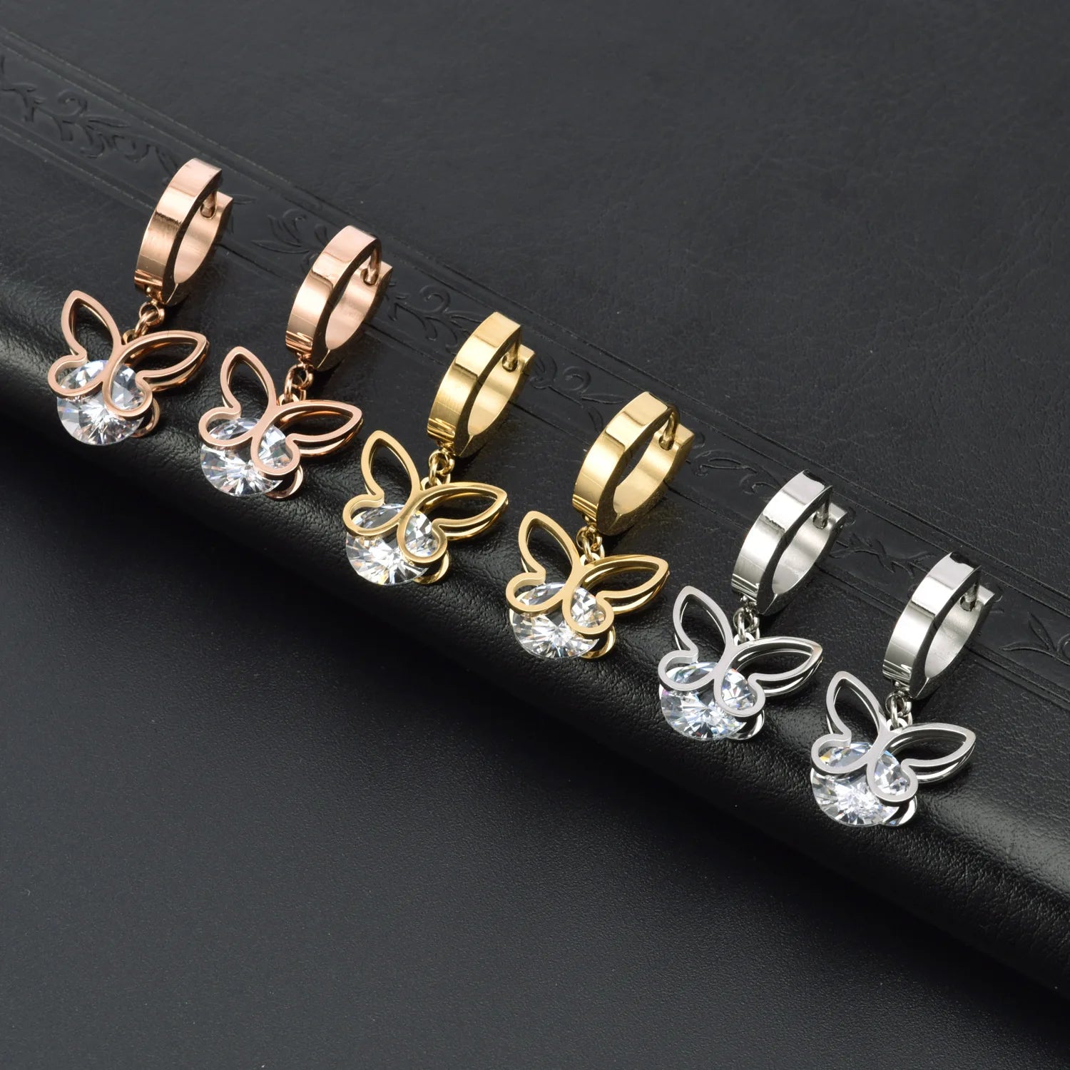 Wholesale Simple Hollow Butterfly Luxury Gold Plated Women Hoop Earrings