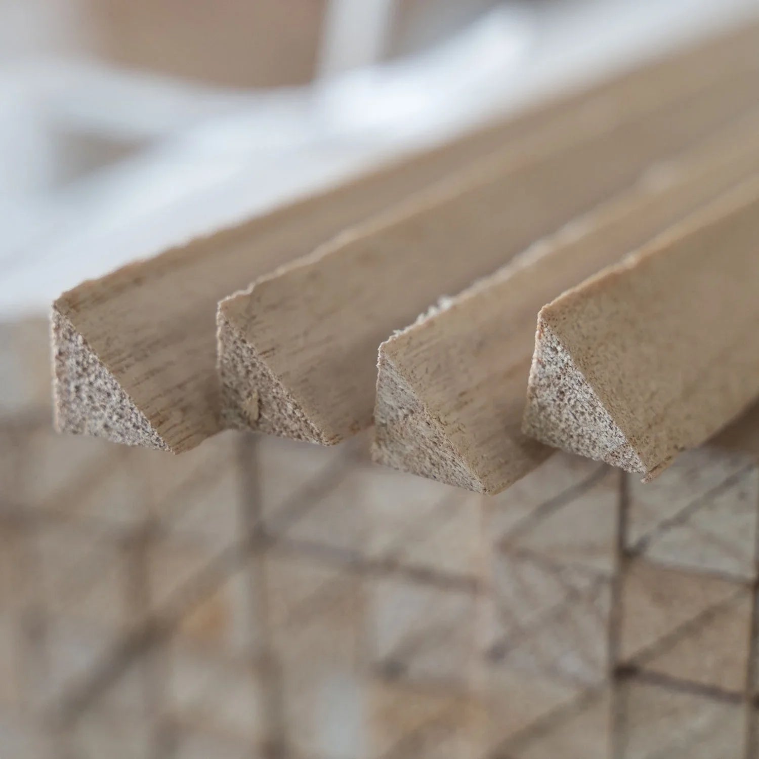 Cubic Feet Paulownia Wood Strip Triangle Soft Wood Price for Interior Decoration