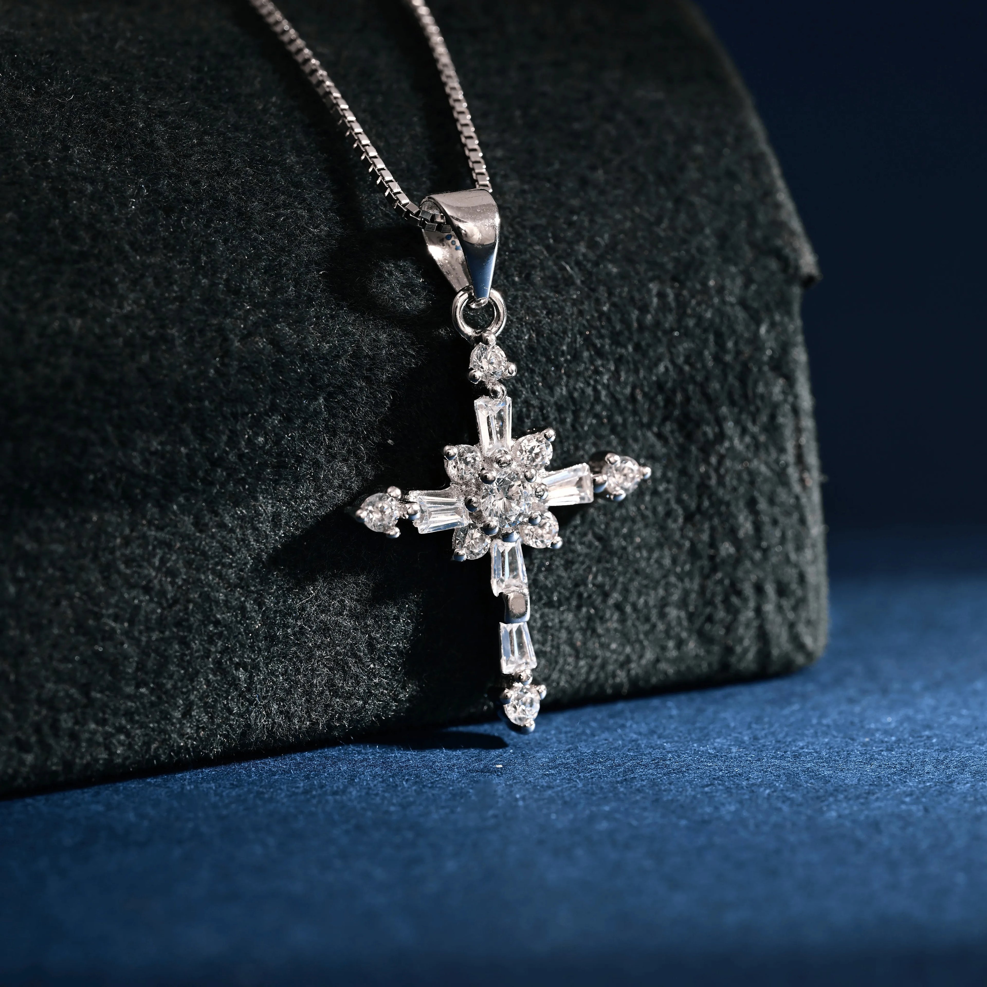 Wholesale Pendant Jewelry Rhodium Plated Cubic Zirconia Cross God Retro Pendant 925 Sterling Silver Fine Jewelry Pendant