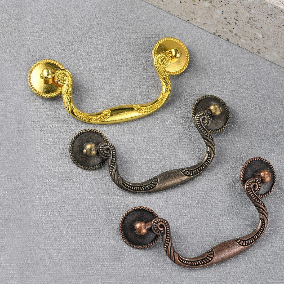 European Style Antique Handle Wardrobe Door Drawer Cabinet Modern Pastoral Zinc Alloy 95mm Hole Distance for Kitchen Application