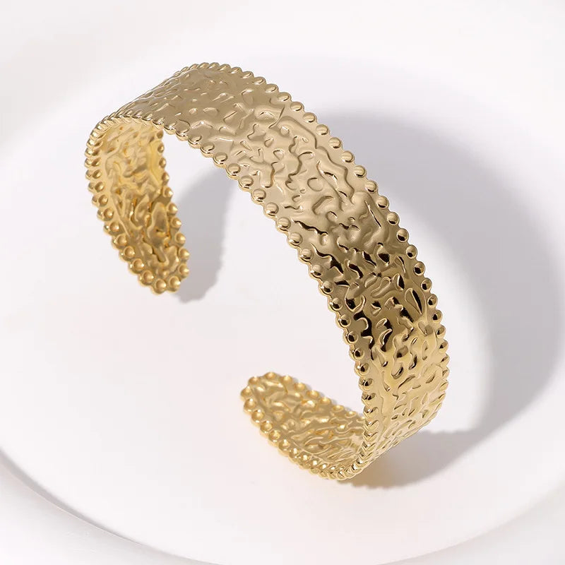 Beimai OEM Bangle 18K Gold Plated Random Pattern Light Luxury Titanium Steel Bangle