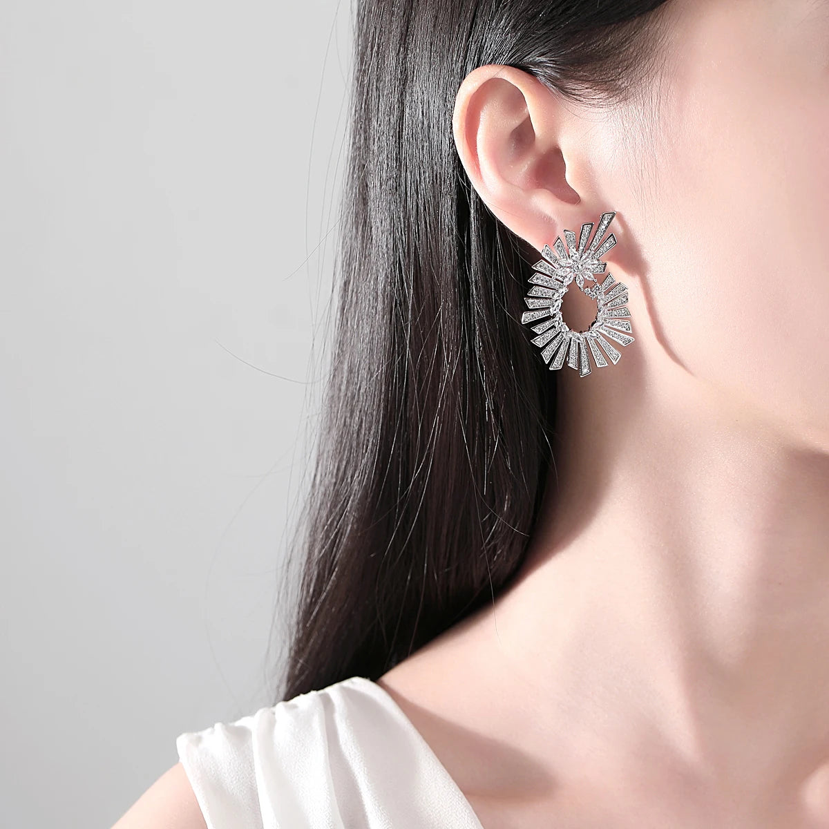 LUOTEEMI Large Earing Jewelry Zircon Cubic Zirconia Wedding Lady Bling Statement Luxury Earring Woman