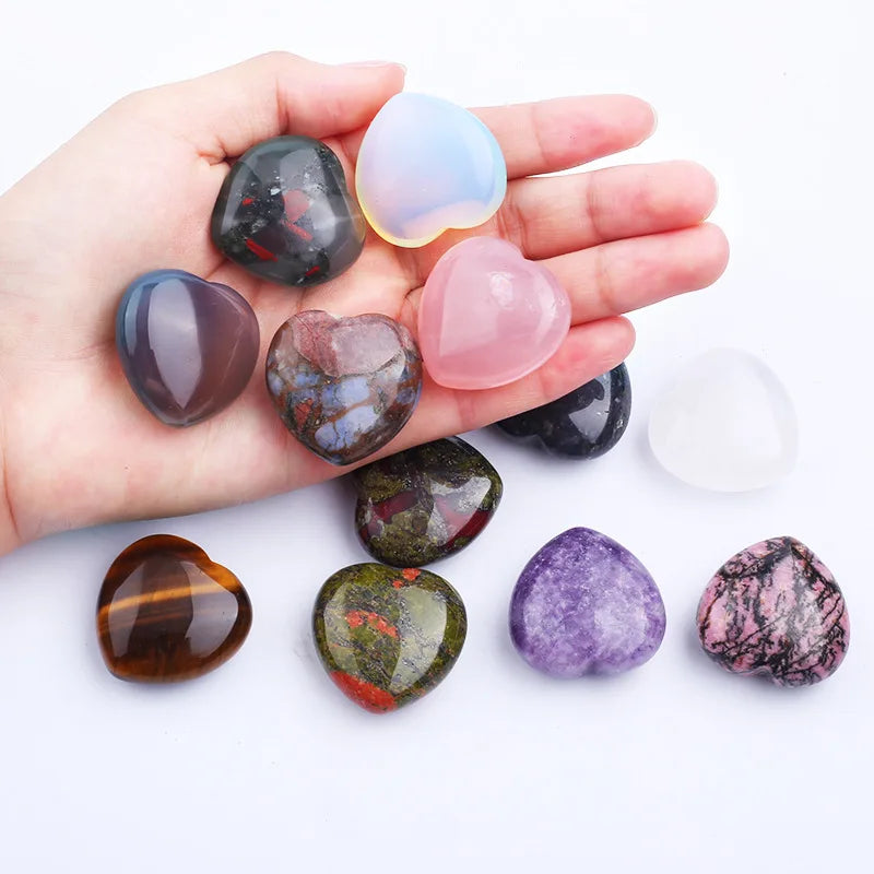 Natural Stone Crystal Heart Shape Valentine 30mm 1.18 Inch Ornaments Gemstone Home Decoration Accessory Travel Stone Freedom