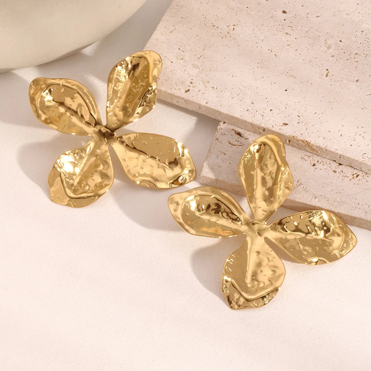Wholesale Stylish Stainless Steel Petal Metal Stud Earrings Exaggerated Design Flower Shape Trendy Fashionable for Anniversary