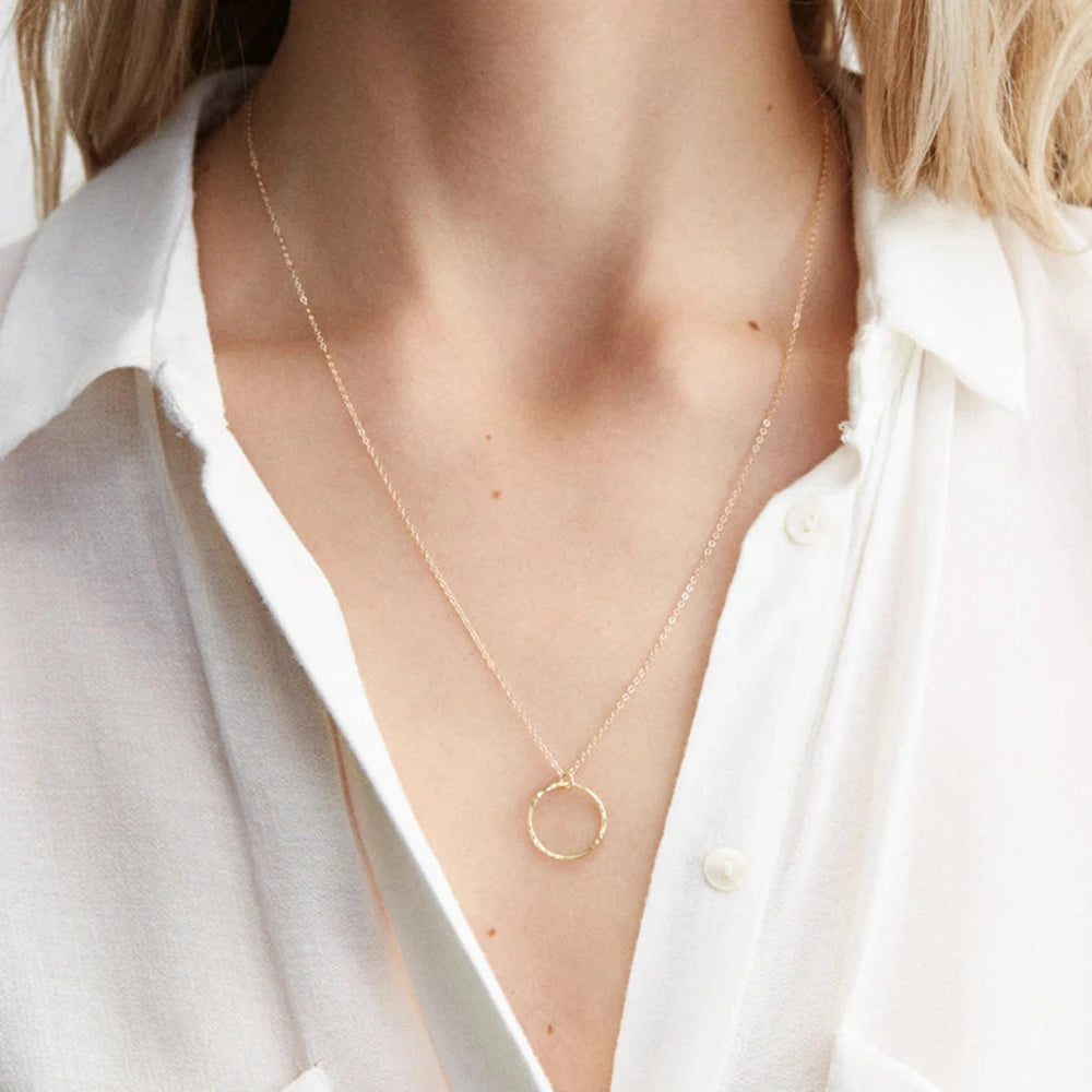 EManco 316L Stainless Steel Hammered Round Ring Pendant Necklace with Link Chain Trendy Women's Anniversary Jewelry
