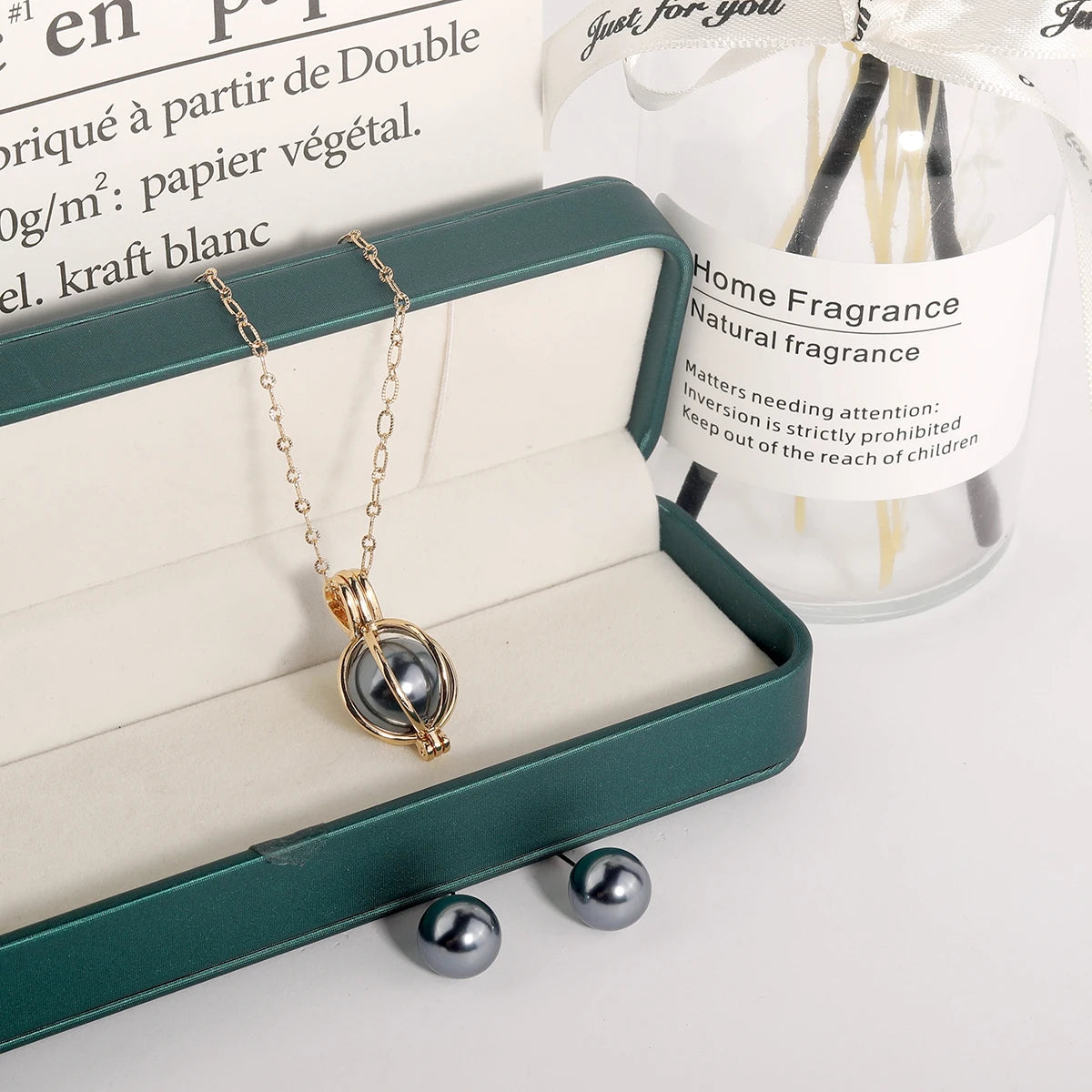 Wholesale Trendy Hawaiian Jewelry Set Locket Pendant Necklace Earrings 18K Gold Plated Shell Pearl Set for Women Ladies